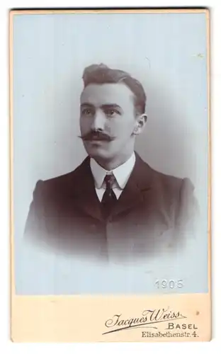 Fotografie Jacques Weiss, Basel, Elisabethenstrasse 4, Portrait eleganter Herr mit Moustache