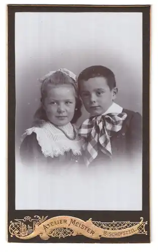 Fotografie Heinrich Meisler, Bischofszell, Poststrasse, Portrait Kinderpaar in hübscher Kleidung