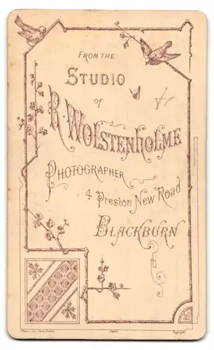 Fotografie R. Wolstenholme, Blackburn, 4 Preston New Road, junge Dame mit strenger Frisur