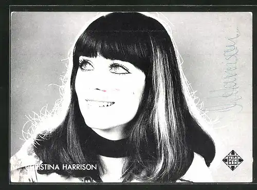 AK Musikerin Christina Harrison mit lächelndem Gesicht