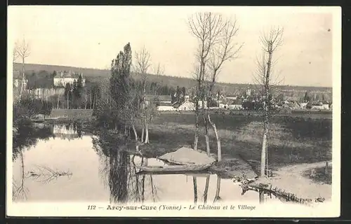 AK Arcy-sur-Cure, Le Château et le Village