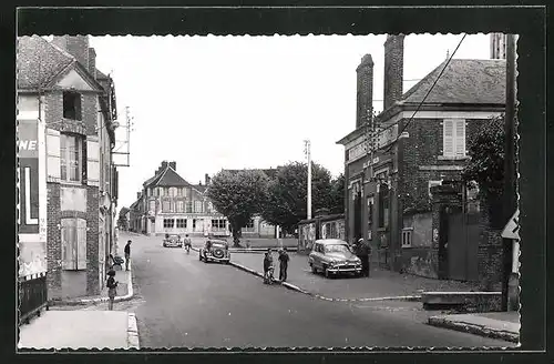 AK Aillant-sur-Tholon, La Poste