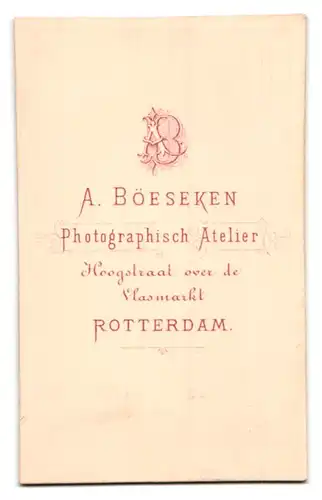 Fotografie A. Böeseken, Rotterdam, Hoogstraat, Junger Mann mit gepunktetem Schlips