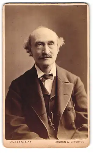 Fotografie Lombardi & Co., London-SW, 13, Pall Mall East, Portrait älterer Herr im Anzug mit Schnurrbart