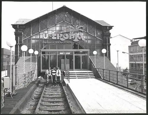 Fotografie K.P. Petersen, Berlin, Ansicht Berlin, U-Tropia Bahnhof Bülowstr. Potsdamer Strasse Ecke Bülowstrasse