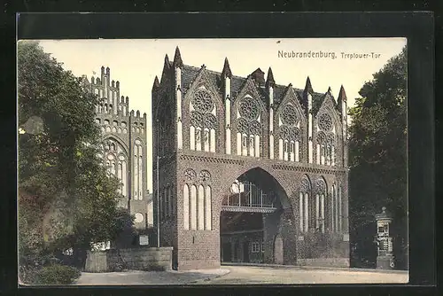 AK Neubrandenburg, Treptower-Tor