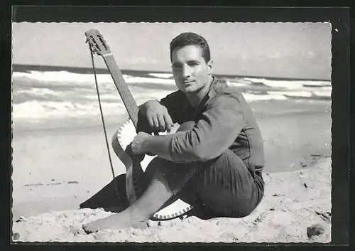 AK Musiker Freddy am Strand