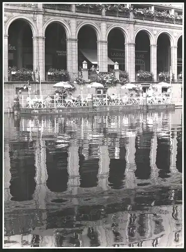 Fotografie Thomas A. Müller, Ammersbek, Ansicht Hamburg, Alsterarkaden, Restaurant Arkaden-Kajüte, Grossformat 29 x 39cm