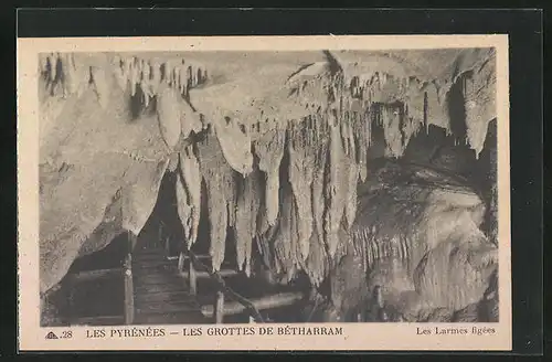 AK Les Pyrénées, Les Grottes de Bétharram, Les Larmes figées, Höhle