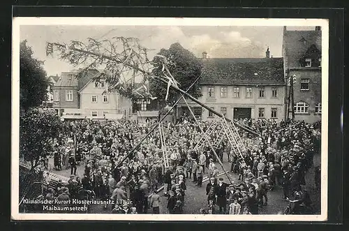 AK Klosterlausnitz / Thüringen, Gemeinde beim Maibaumsetzen