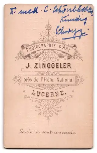 Fotografie J. Zinggeler, Lucerne, Portrait eleganter Herr mit Zwicker und Bart