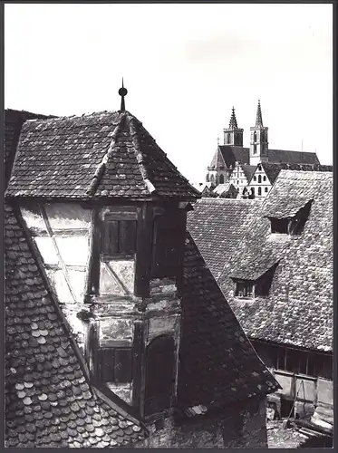 Fotografie Albin Müller, Hamburg, Ansicht Rothenburg o.d.T., Blick zur Stadtirche St. Jakob, Grossformat 28 x 38cm