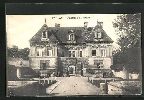 AK Tanlay, L`Entrée du Château