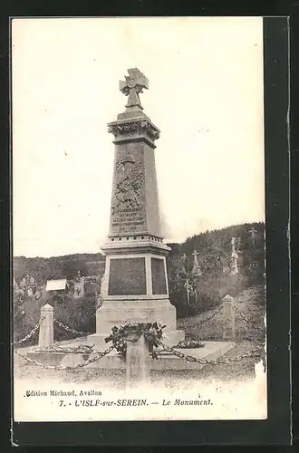 AK L`Isle-sur-Serein, Le Monument