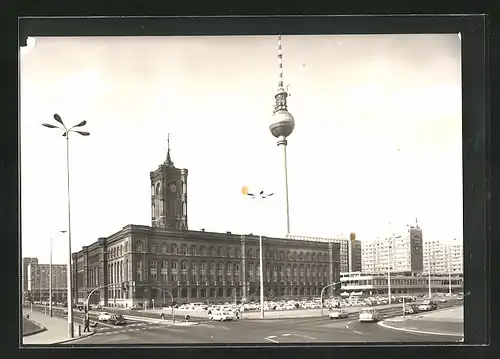 AK Berlin, moderne Architektur, Blick zum Rathaus und zum Fernsehturm