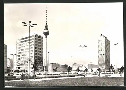 AK Berlin, moderne Architektur, Alexanderplatz, Blick zum Fernsehturm