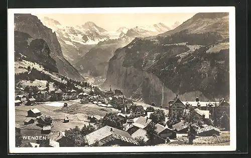 AK Wengen, Blick über die Ortschaft in den Bergen
