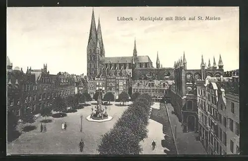 AK Lübeck, Marktplatz mit Blick auf St. Marien