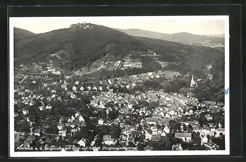 AK Auerbach, Gesamtansicht mit Bergstrasse mit Blick auf das Schloss, Fliegeraufnahme