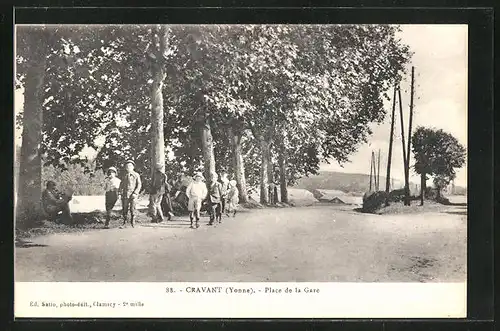 AK Cravant, Place de la Gare