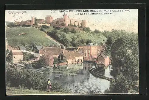 AK Druyes-les-Belles-Fontaines, Le Lac et l`ancien Château