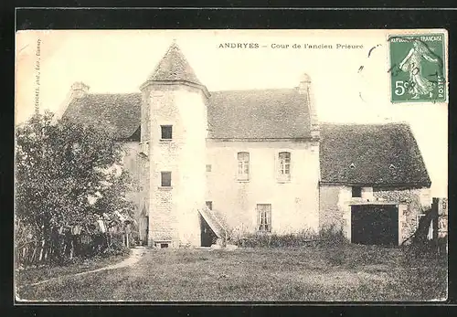 AK Andryes, Cour de l'ancien Prieuré