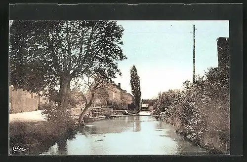 AK Ligny-le-Chatel, le Bief, vue de la Soierie