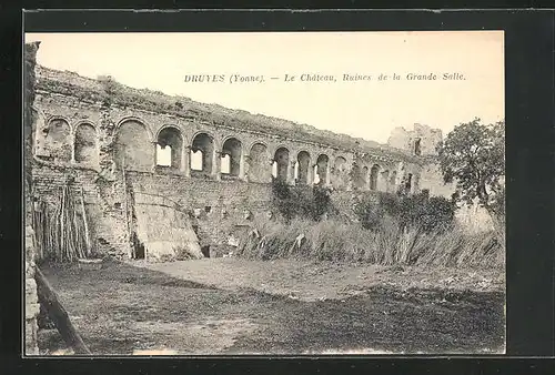 AK Druyes-les-Belles-Fontaines, le Chateau, Ruines de la Grande Salle