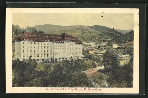 AK St. Joachimstal, Blick auf das Radium-Hotel