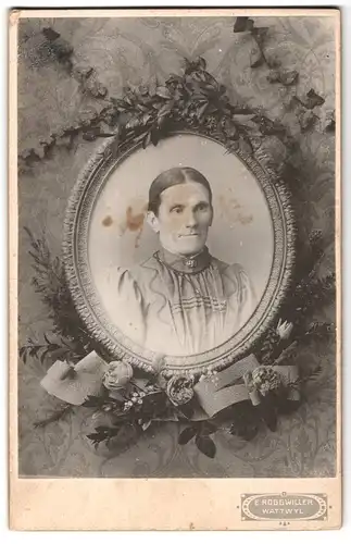Fotografie E. Roggwiller, Wattwyl, Portrait Kath. Zimmermann um 1900