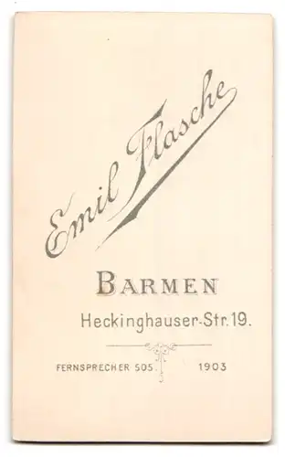 Fotografie Emil Flasche, Barmen, Heckinghauserstr. 19, Portrait blonde Dame mit lockigem Haar und besticktem Kragen