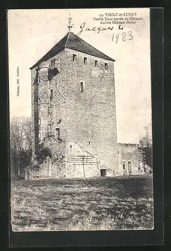 AK Vault-de-Lugny, Vieille Tour carree du Chateau, ancien Chateau feodal