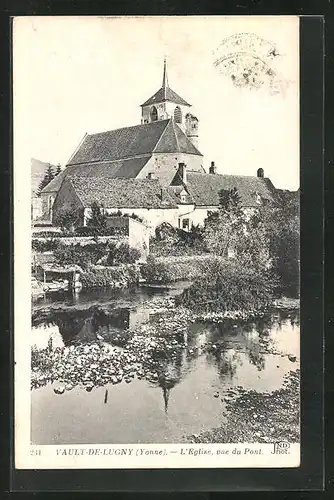 AK Vault-de-Lugny, L`Eglise, vue du Pont