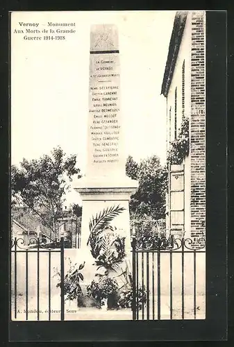 AK Vernoy, Monument aux Morts de la Grande Guerre 1914-1918