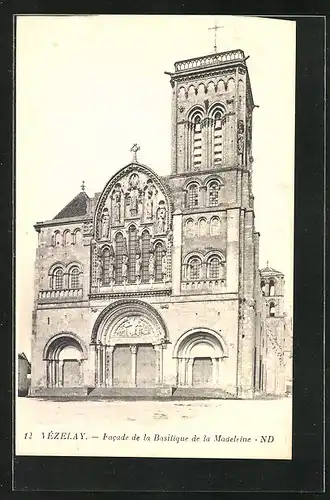 AK Vezelay, Facade de la Basilique de la Madelaine