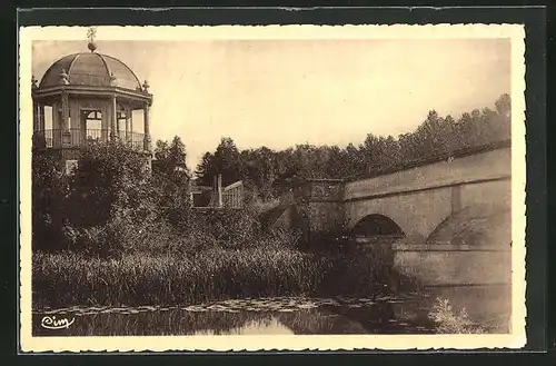 AK L'Isle-sur-Serein, le Pavillon, Temple de l'Amour