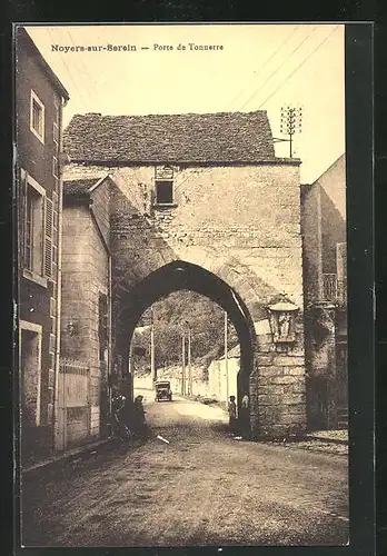 AK Noyers-sur-Serein, Porte de Tonnerre