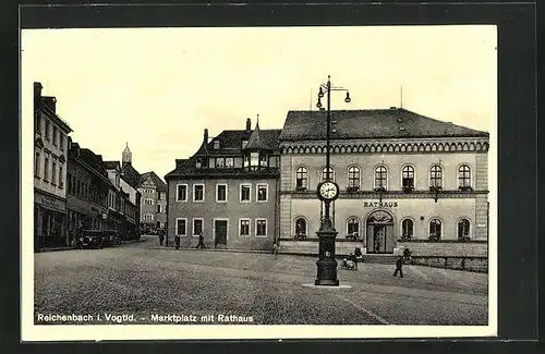 AK Reichenbach i. Vogtld., Marktplatz am Rathaus
