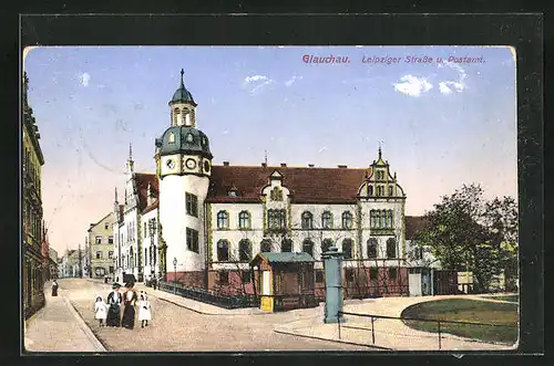 AK Glauchau i. Sa., Leipziger Strasse mit Postamt