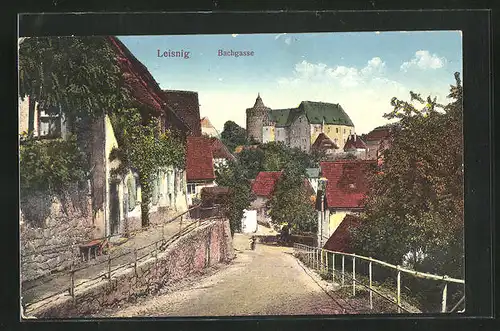 AK Leisnig, Bachgasse mit Blick zur Burg