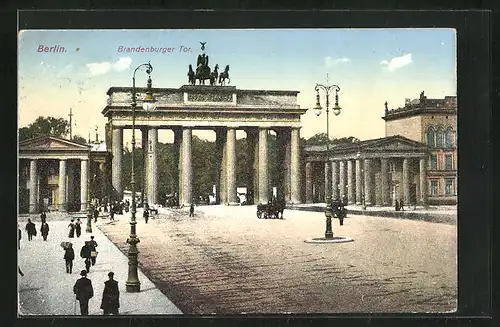AK Berlin, Brandenburger Tor bei Dämmerung