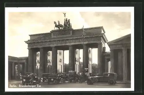 AK Berlin, Autos am Brandenburger Tor