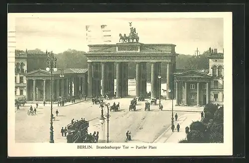 AK Berlin, Brandenburger Tor mit Pariser Platz