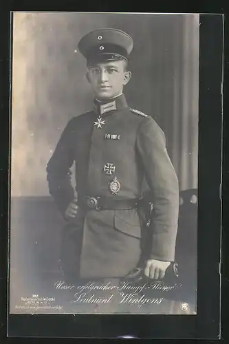 Foto-AK Sanke Nr.: 392, Leutnant Wintgens in Uniform mit Eisernes Kreuz und Ordenspange