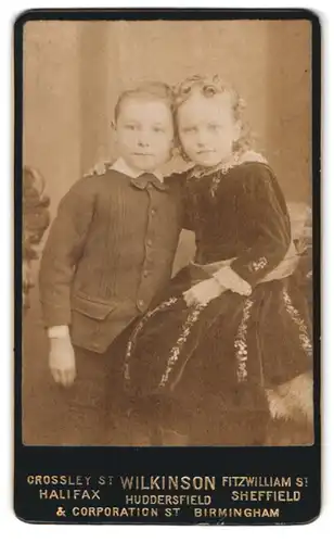 Fotografie Wilkinson, Birmingham, Corporation St., Portrait Kinderpaar in hübscher Kleidung