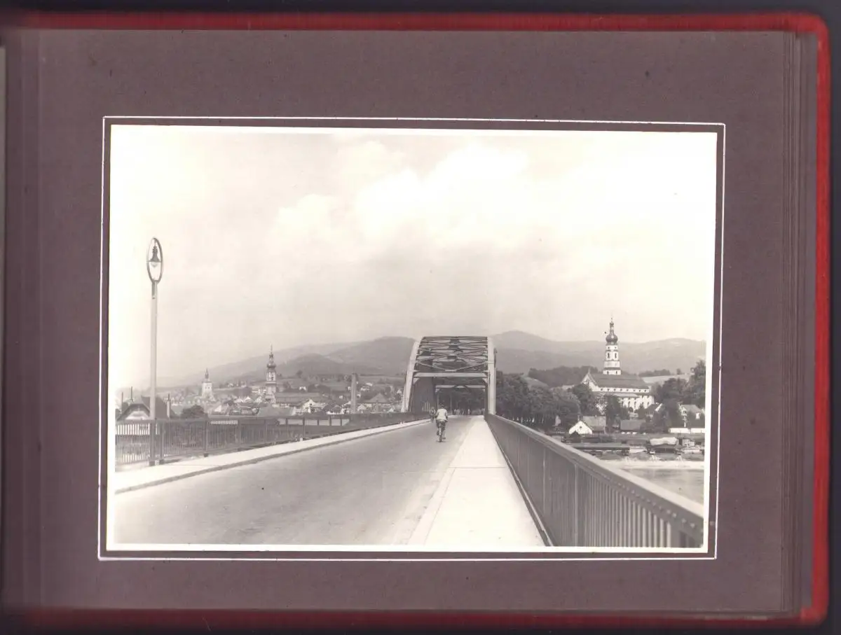 Fotoalbum 74 Fotografien 1920-1949, Ansicht Deggendorf, Erinnerung Baurat Fritz Lukas Leiter Hochwasser-Schutzmassnahmen 0