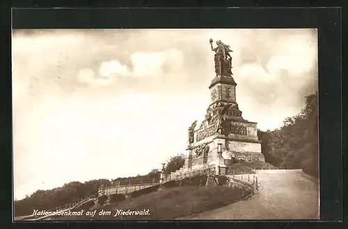 AK Niederwald, Blick zum Nationaldenkmal