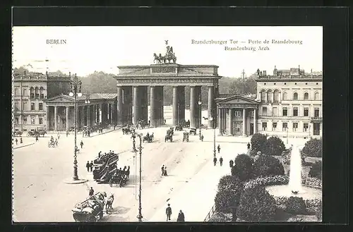 AK Berlin, Verkehr am Brandenburger Tor