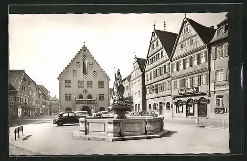 AK Bad Mergentheim, Marktplatz mit Geschäften und Brunnen