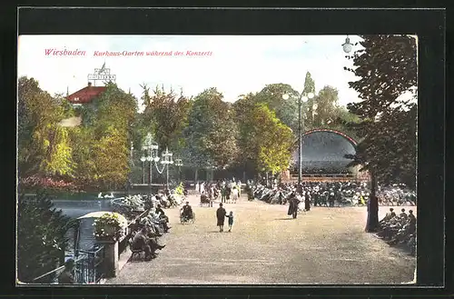 AK Wiesbaden, Kurhaus-Garten während des Konzerts